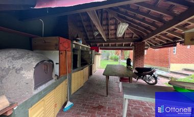Casa en venta de 3 dormitorios c/ cochera en Costa Azul