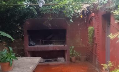 Casa en venta de 3 dormitorios c/ cochera en Berazategui Oeste