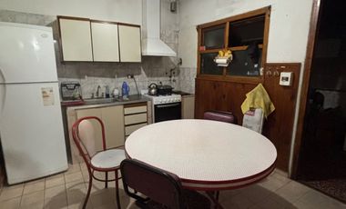 Venta Casa en PH y cochera. Caisamar