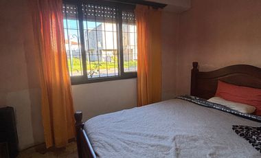 Venta Casa en PH y cochera. Caisamar
