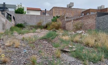 Terreno / Lote en venta de 420m2 ubicado frente a Barrio Dalvian