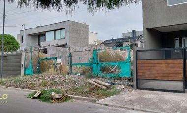 Terreno / Lote en venta de 420m2 ubicado frente a Barrio Dalvian