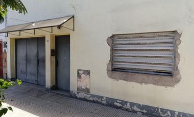 Casa en venta de 2 dormitorios c/ cochera en Villa Soldati