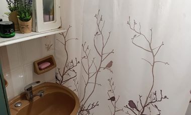 Casa en venta de 2 dormitorios c/ cochera en Villa Soldati