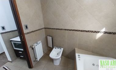 OPORTUNIDAD, BAJO SU VALOR. Casa en venta en Sierra de los Padres - Apta crédito