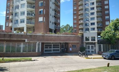 Departamento en alquiler de 3 dormitorios c/ cochera en Torres de Tigre