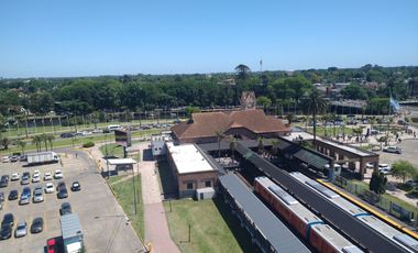 Departamento en alquiler de 3 dormitorios c/ cochera en Torres de Tigre