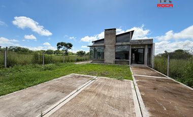 Amplio salón tipo quincho en venta – Bosque del Ceibal 1, San Antonio