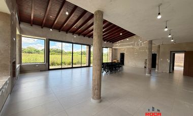 Amplio salón tipo quincho en venta – Bosque del Ceibal 1, San Antonio
