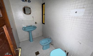 Amplia casa en venta en Barrio Gorriti
