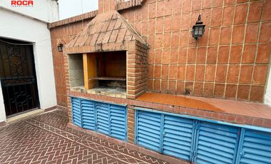 Amplia casa en venta en Barrio Gorriti