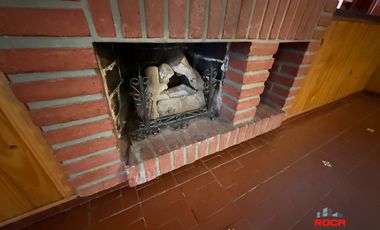 Amplia casa en venta en Barrio Gorriti