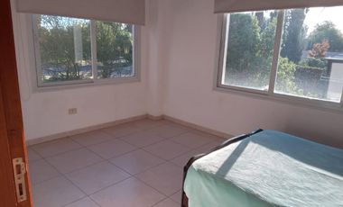 Casa en venta de 6 dormitorios c/ cochera en Rodeo de la Cruz