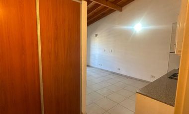 Departamento en alquiler de 1 dormitorio en Lomas del Mirador