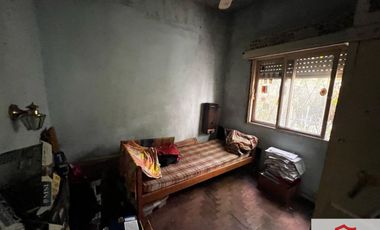 Casa en venta de 3 dormitorios c/ cochera en Ramos Mejía