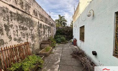 Casa en venta de 3 dormitorios c/ cochera en Ramos Mejía