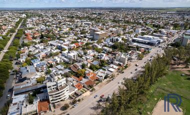 Casa en venta de 3 dormitorios c/ cochera en Universitario