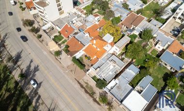 Casa en venta de 3 dormitorios c/ cochera en Universitario