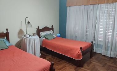 Chalet + Loft IDEAL 2 familias/ OPCIONAL lote lindero 300mts2 para venta