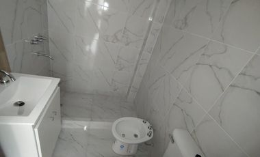 Departamento en venta de 2 dormitorios c/ cochera en San Bernardo