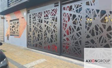 10 e/ 157 y 158- CASA (BERISSO)