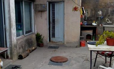 156 Esq. 17 - CASA A RECICLAR DE 3 DOR (BERISSO)