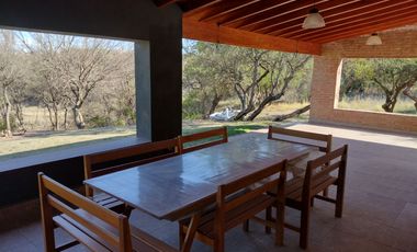 00066 Confortable casa en Barrio Privado Costa Mallea para 6 personas c/pileta