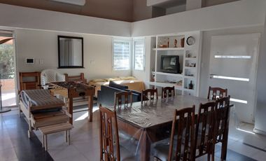 00066 Confortable casa en Barrio Privado Costa Mallea para 6 personas c/pileta