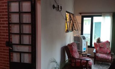 Casa en venta de 5 dormitorios c/ cochera en San Bernardo