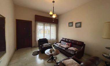 Casa en venta de 2 dormitorios c/ cochera en 9 de Julio