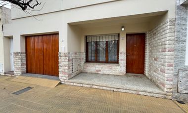 Casa en venta de 2 dormitorios c/ cochera en 9 de Julio