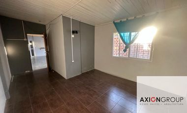 Espora e/ 32 y 33 - CASA (BERISSO)