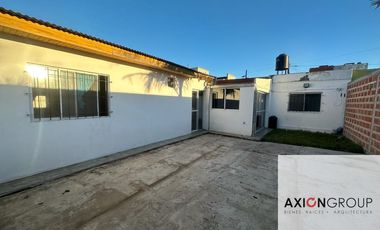 Espora e/ 32 y 33 - CASA (BERISSO)