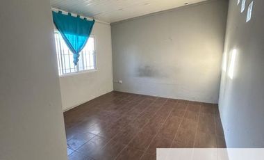 Espora e/ 32 y 33 - CASA (BERISSO)