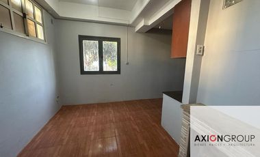 Espora e/ 32 y 33 - CASA (BERISSO)