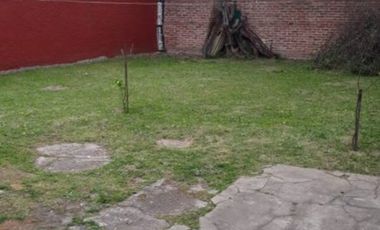 Venta Monte Grande Casa De 2 Dormitorios, Entrada De Auto Y Fondo Libre.