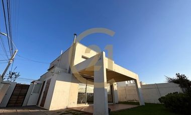 Se arrienda casa en Rosario de Peñuelas