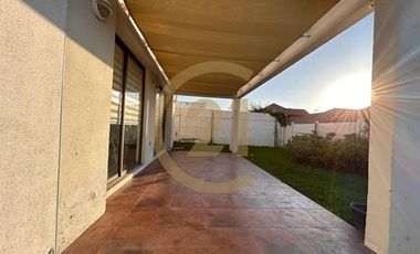 Se arrienda casa en Rosario de Peñuelas