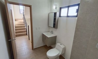 CASA EN ZONA ROSARITO ESTE, BLVD SHARP, MODELO BENJAMINA