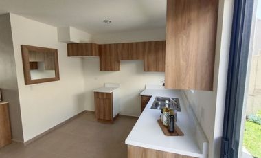 CASA EN ZONA ROSARITO ESTE, BLVD SHARP, MODELO BENJAMINA