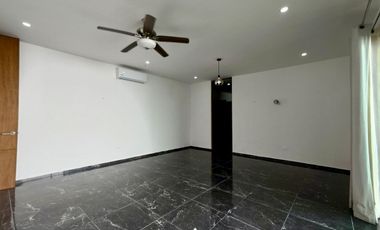 CASA VENTA MÉRIDA, 4 HABITACIONES, ALBERCA, 559 DE CONSTRUCCIÓN, BELLAVISTA, DZITYÁ.