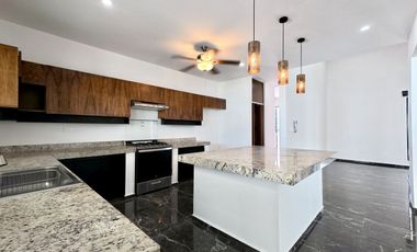 CASA VENTA MÉRIDA, 4 HABITACIONES, ALBERCA, 559 DE CONSTRUCCIÓN, BELLAVISTA, DZITYÁ.
