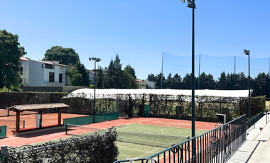 Extraordinaria Residencia en Los Encinos