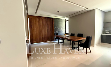 Extraordinaria Residencia en Los Encinos