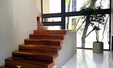 Extraordinaria Residencia en Los Encinos