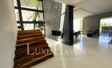 Extraordinaria Residencia en Los Encinos