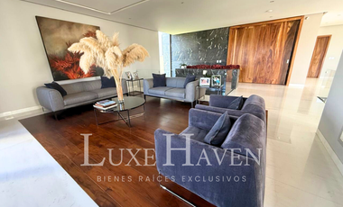 Extraordinaria Residencia en Los Encinos