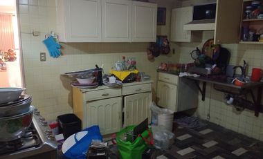 Casa en Venta, ya sea para actualizar o Desarrollar Proyecto de Departamentos,