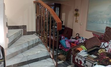 Casa en Venta, ya sea para actualizar o Desarrollar Proyecto de Departamentos,