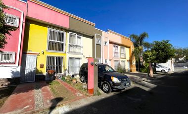 Casa de Dos NIveles en Hacienda Real Tonala